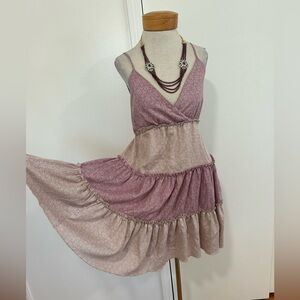 Cute and sexy layered ruffle accents prairie dress
Excellent condition